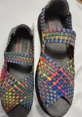 Baretraps Ivette Peep-Toe Canvas Mary Janes.  multi-colored Hand Woved Size 9.5